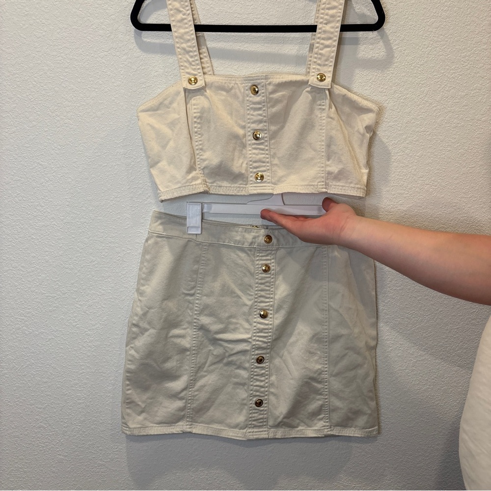 Michael Kors Cream Button Front Crop Top & Mini Skirt Set – Size L - Picture 2 of 16